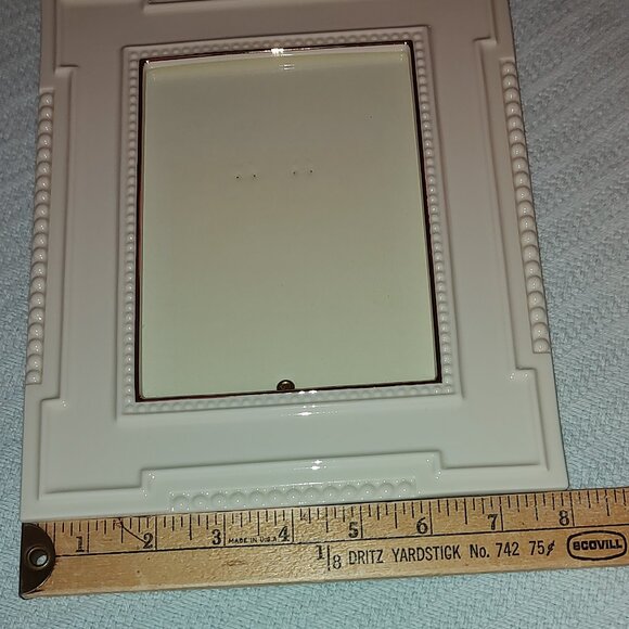 LENOX IVORY PORCELAIN PICTURE FRAME 8x10 HOLDS 4 X 6 PHOTO EASEL BACK NEW BOXED - Picture 4 of 8
